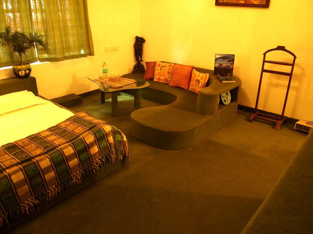 Bed and Breakfast The Red House Уті Номер фото