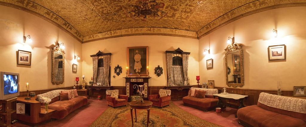 Bed and Breakfast The Red House Уті Екстер'єр фото