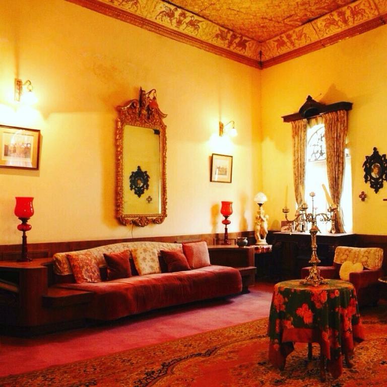 Bed and Breakfast The Red House Уті Екстер'єр фото