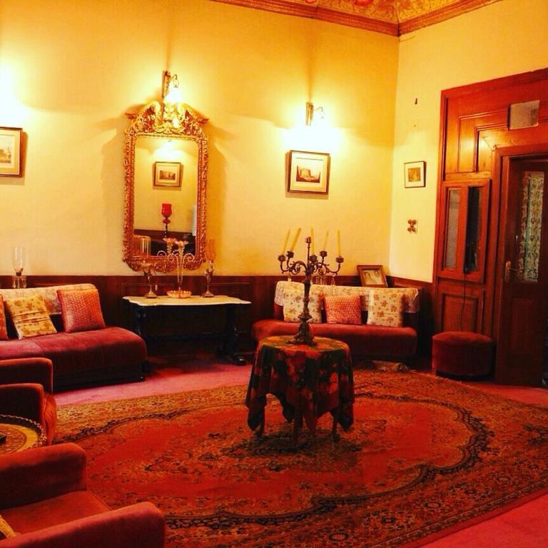 Bed and Breakfast The Red House Уті Екстер'єр фото